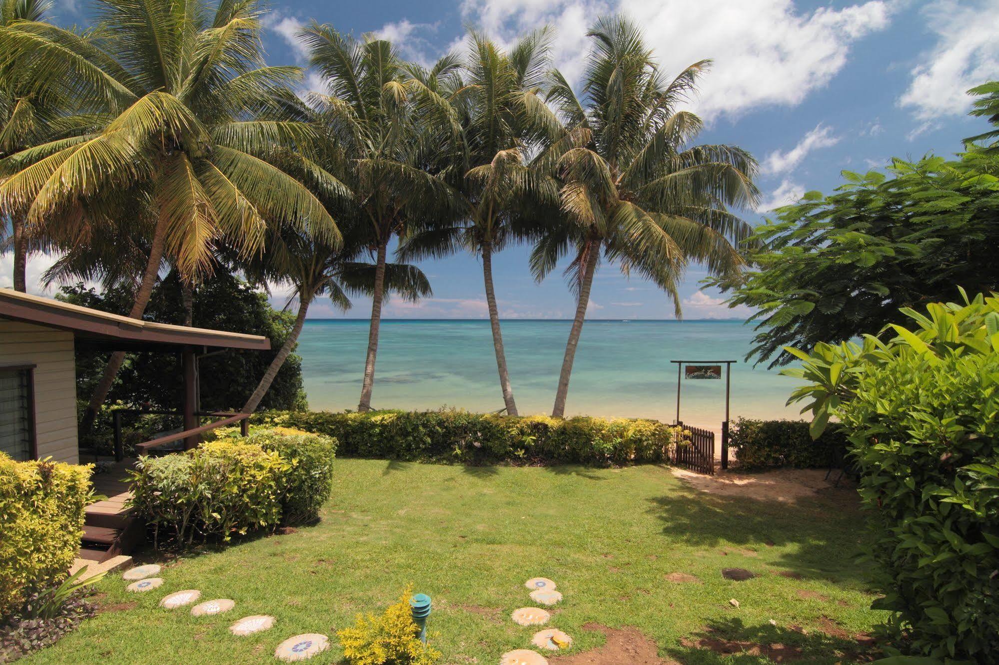 Coconut Grove Beachfront Cottages Matei Exterior foto